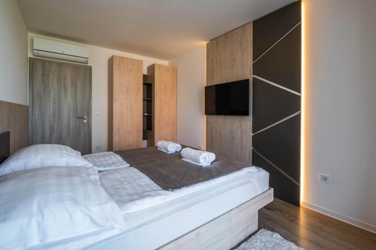 Myflat Coral Beach Apartment Siófok Exteriör bild