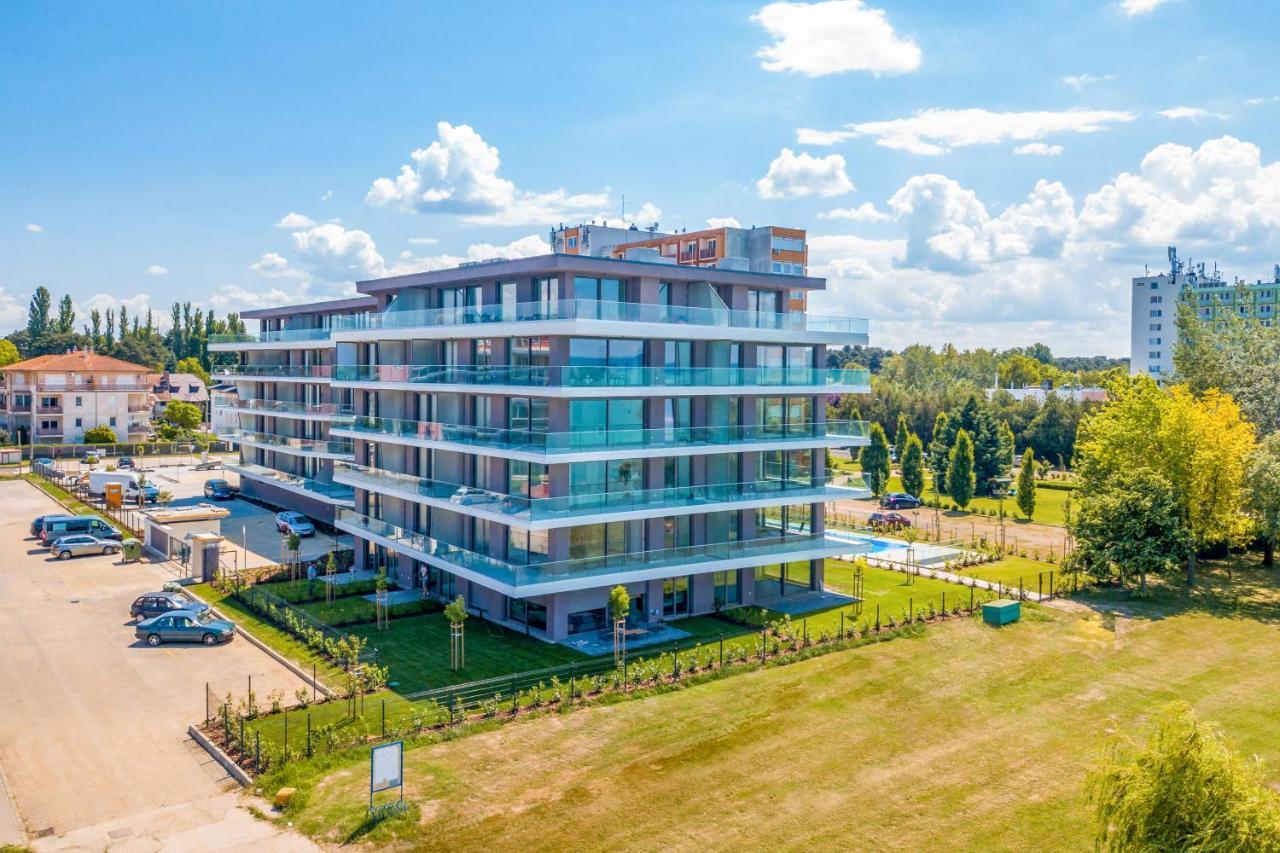 Myflat Coral Beach Apartment Siófok Exteriör bild