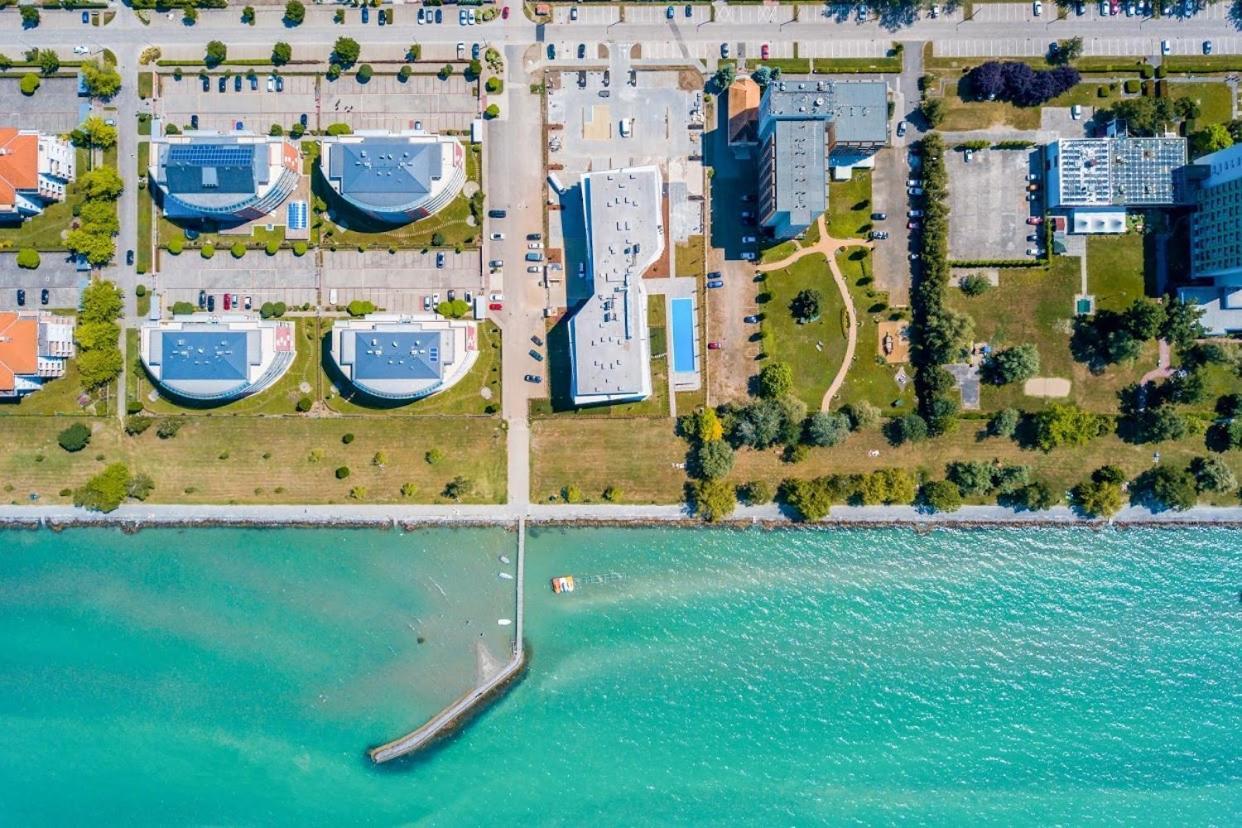 Myflat Coral Beach Apartment Siófok Exteriör bild