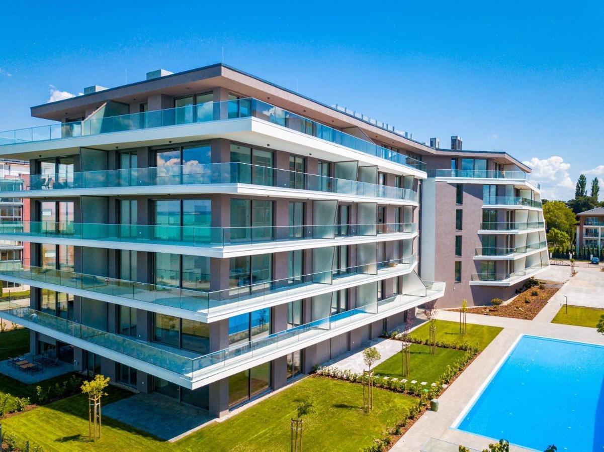 Myflat Coral Beach Apartment Siófok Exteriör bild
