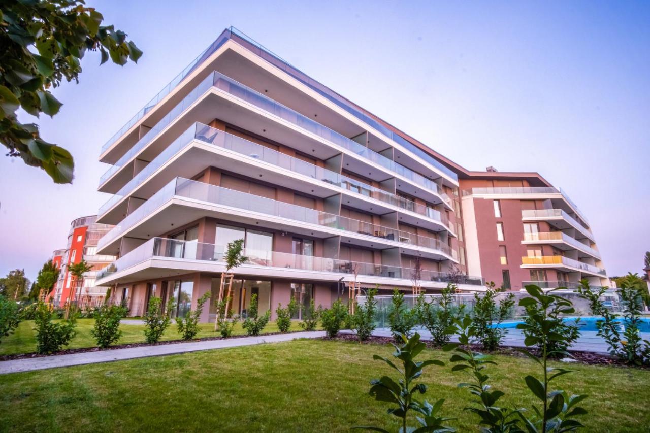 Myflat Coral Beach Apartment Siófok Exteriör bild